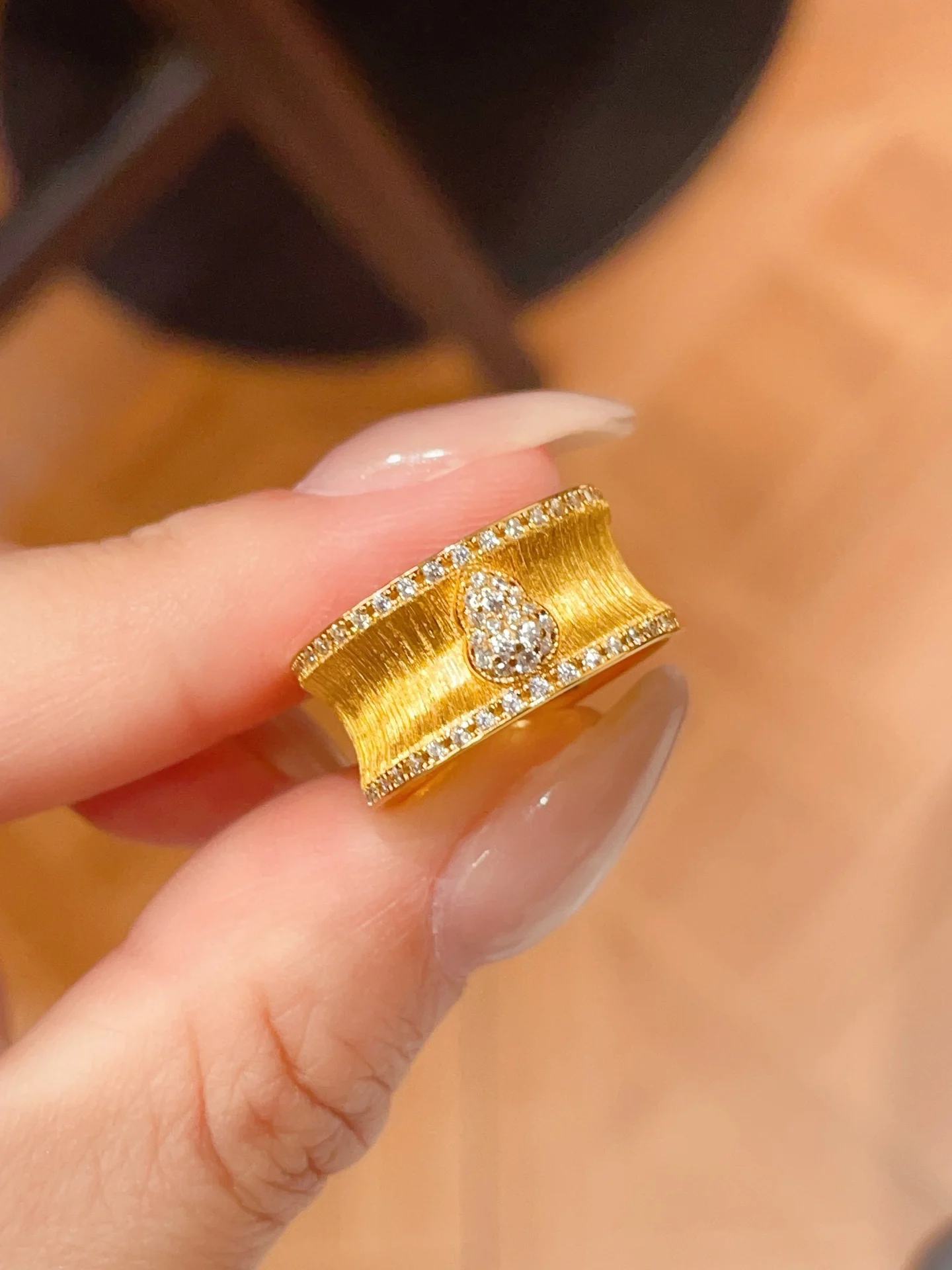 18k gold coating, s925 pure silver, luxurious zirconium ring. adjustable couple's jewelry gift, specially designed for couples. 18k gold coating, s925 pure silver, luxurious zirconium ring. adjustable couple's jewelry gift, specially designed for couples.