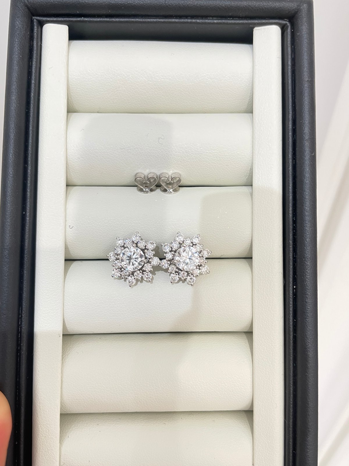 customizable diamond earrings, designed for women, are popular 18k gold detachable fancy diamond earrings customizable diamond earrings, designed for women, are popular 18k gold detachable fancy diamond earrings