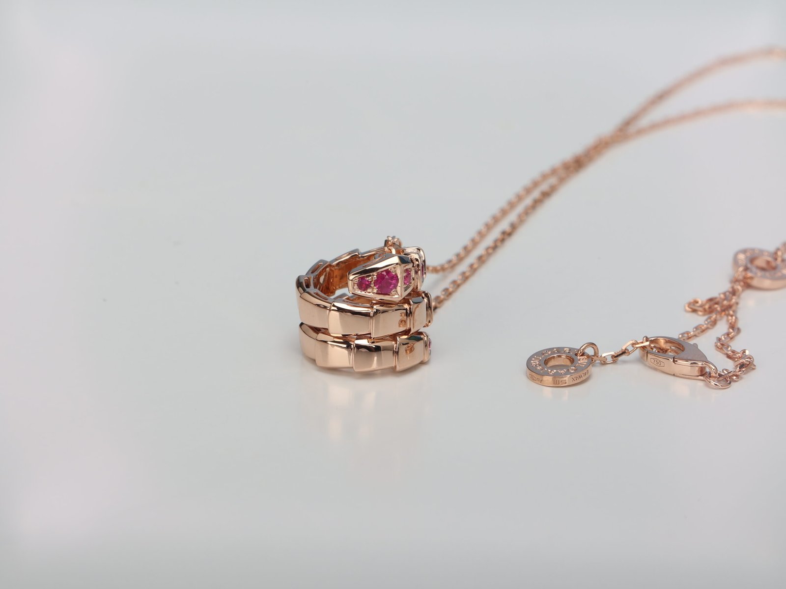 customizable diamond necklace, the best selling 18k gold snake shaped necklace, a perfect gift for valentine's day customizable diamond necklace, the best selling 18k gold snake shaped necklace, a perfect gift for valentine's day