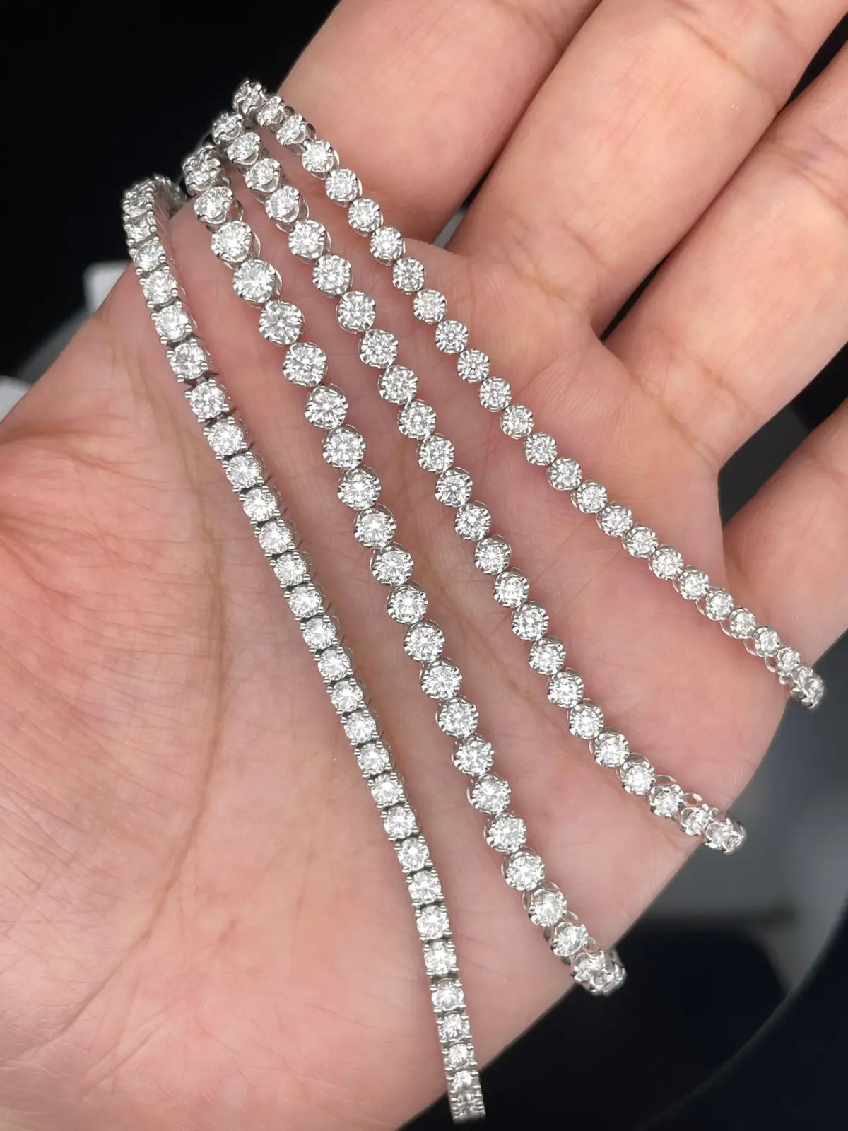 customizable 18k gold flower shaped adjustable diamond bracelet, a luxurious diamond bracelet designed for women customizable 18k gold flower shaped adjustable diamond bracelet, a luxurious diamond bracelet designed for women