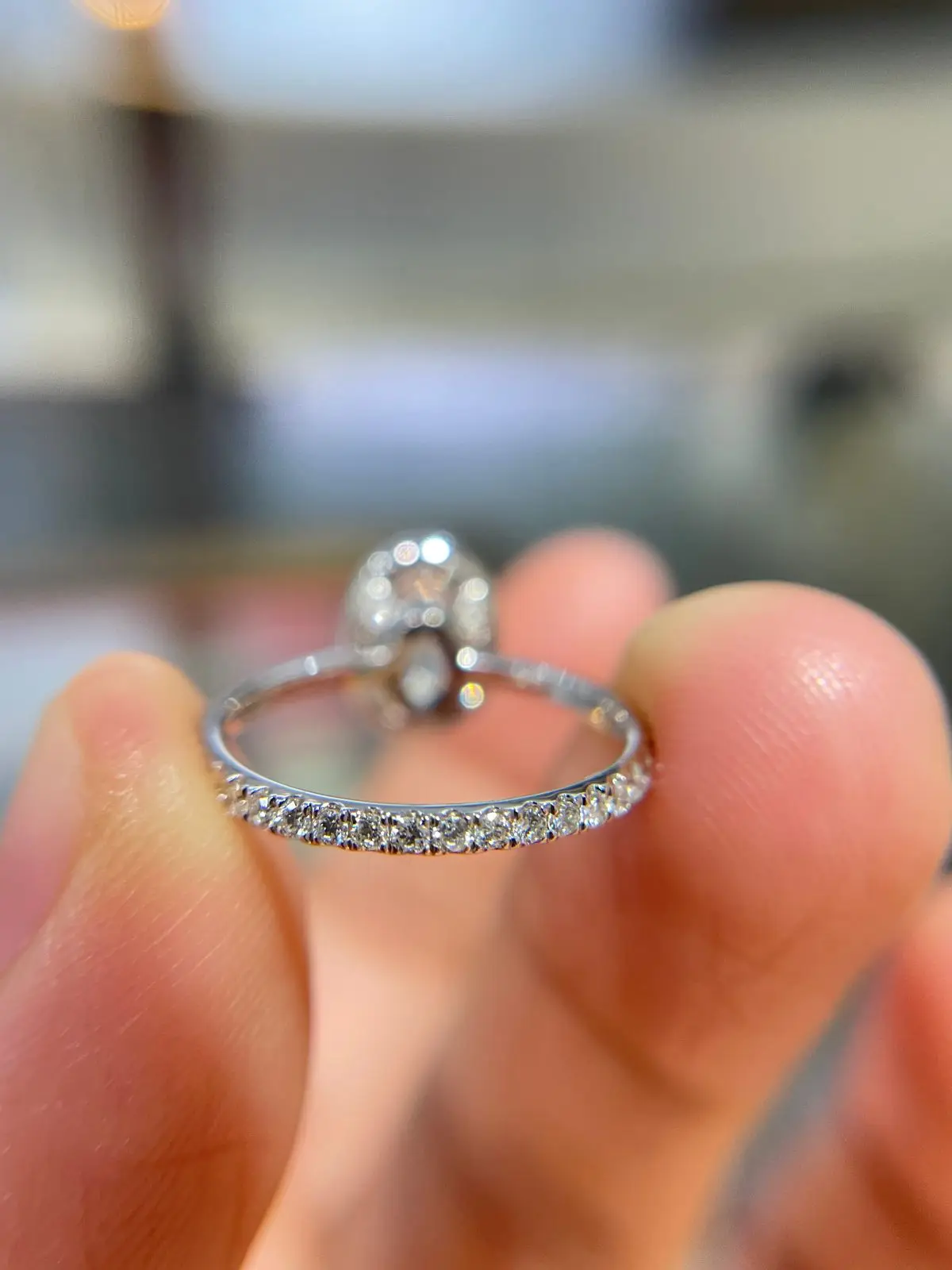 customizable diamond rings, igi oval cut diamonds, full diamond setting style diamond rings, suitable as valentine's day gifts. customizable diamond rings, igi oval cut diamonds, full diamond setting style diamond rings, suitable as valentine's day gifts.