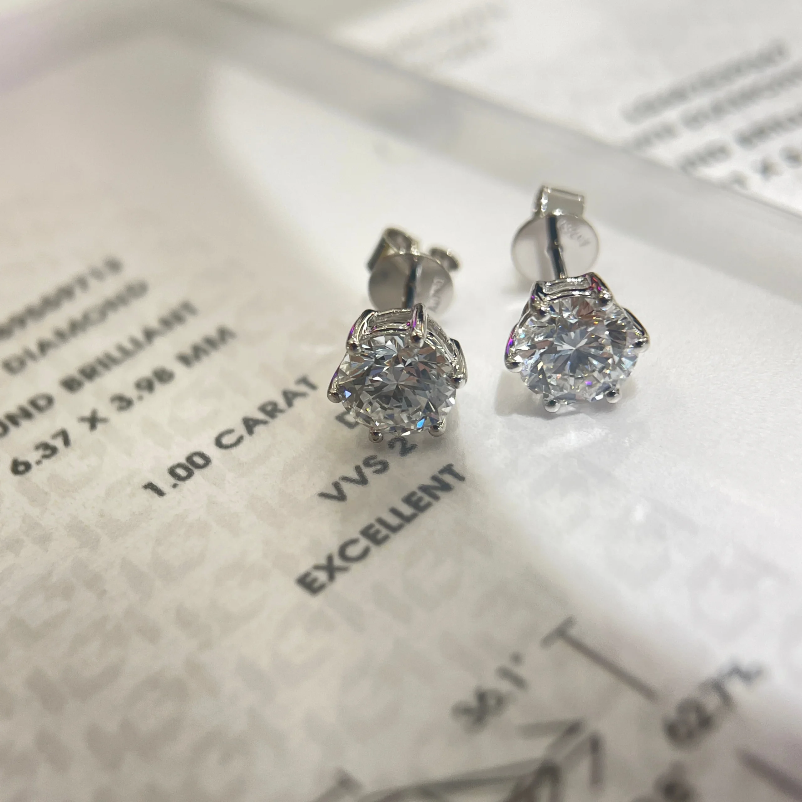 customized igi lab diamond 18k gold earrings and stud earrings, classic six prong stud earrings unisex for both men and women customized igi lab diamond 18k gold earrings and stud earrings, classic six prong stud earrings unisex for both men and women