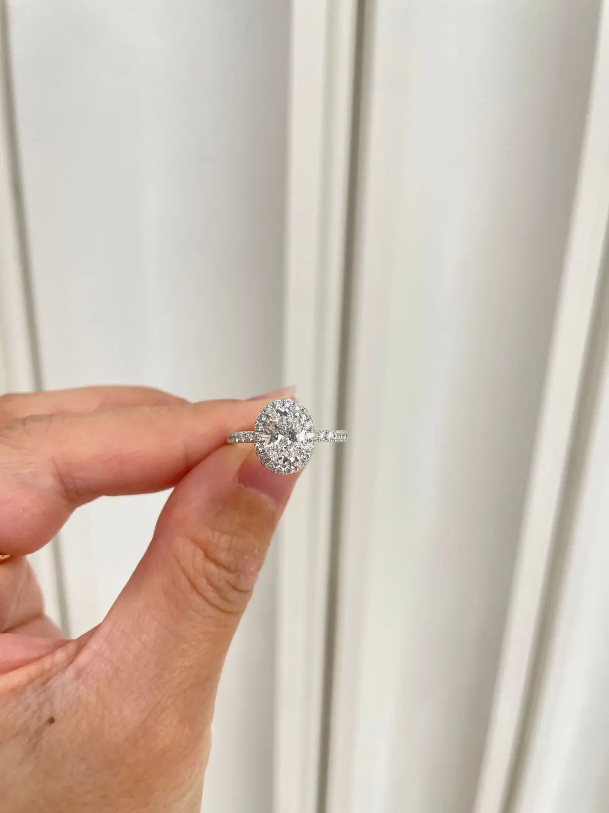 a customizable igi certified 1ct oval cut 14k/18k gold engagement diamond ring, a classic diamond ring a customizable igi certified 1ct oval cut 14k/18k gold engagement diamond ring, a classic diamond ring