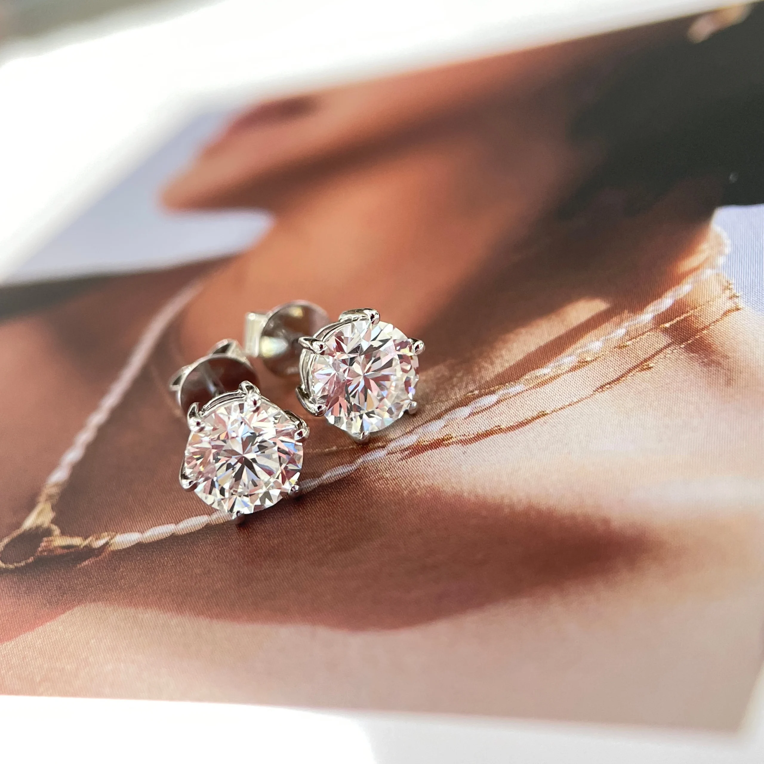 customized igi lab diamond 18k gold earrings and stud earrings, classic six prong stud earrings unisex for both men and women customized igi lab diamond 18k gold earrings and stud earrings, classic six prong stud earrings unisex for both men and women