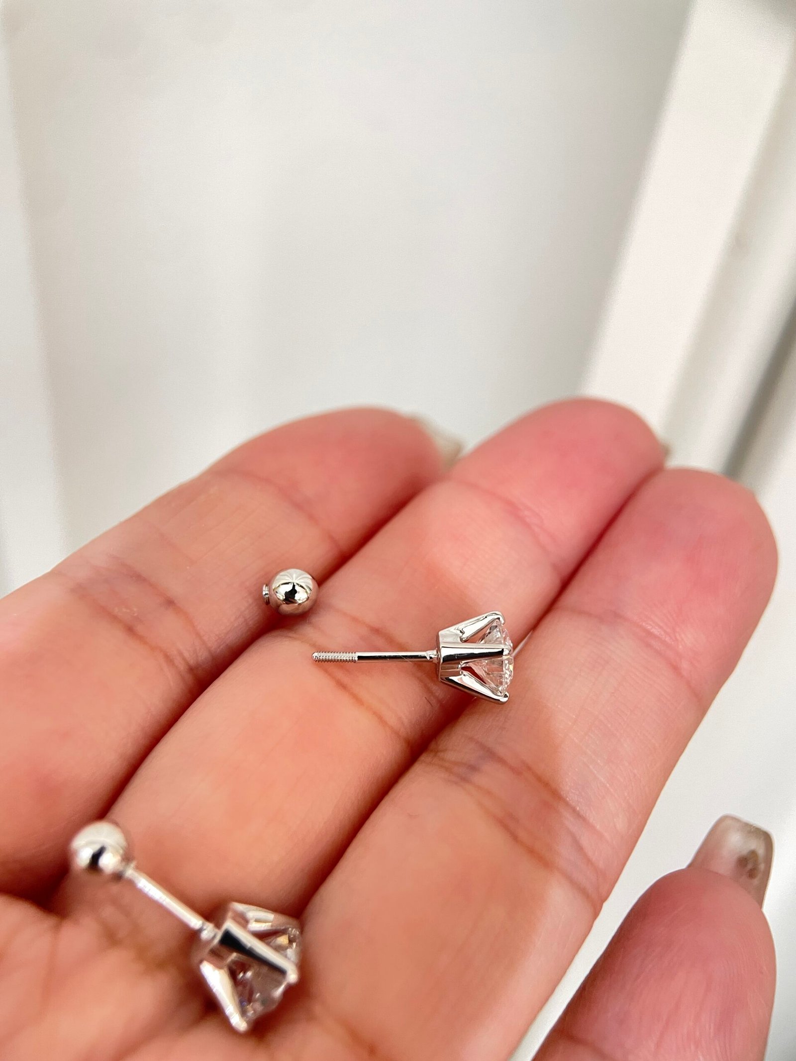 luxury 18k gold earring igi certified lab grown diamond iced radiant cut customizable fine jewelry for men and women luxury 18k gold earring igi certified lab grown diamond iced radiant cut customizable fine jewelry for men and women