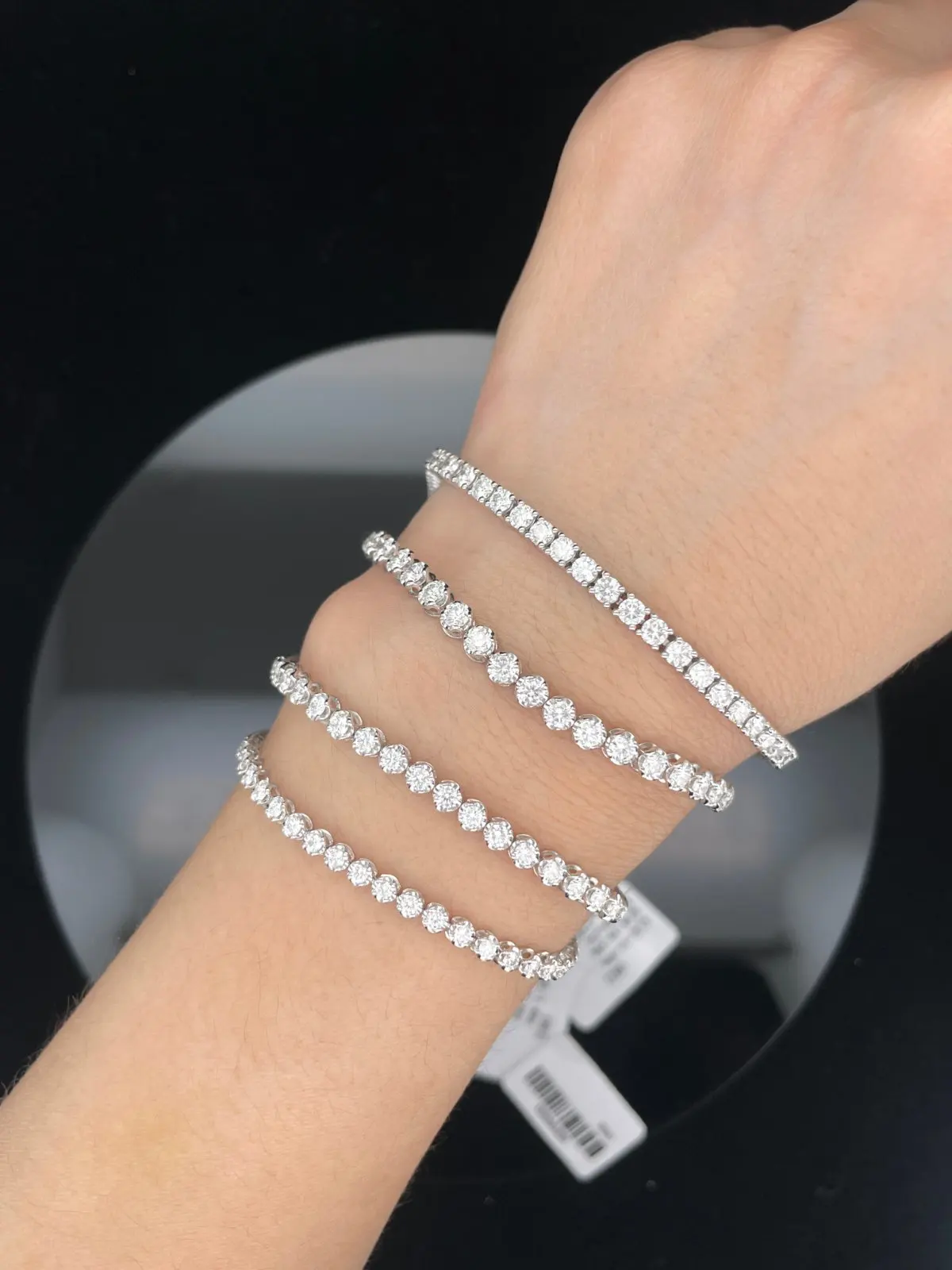 customizable 18k gold flower shaped adjustable diamond bracelet, a luxurious diamond bracelet designed for women customizable 18k gold flower shaped adjustable diamond bracelet, a luxurious diamond bracelet designed for women
